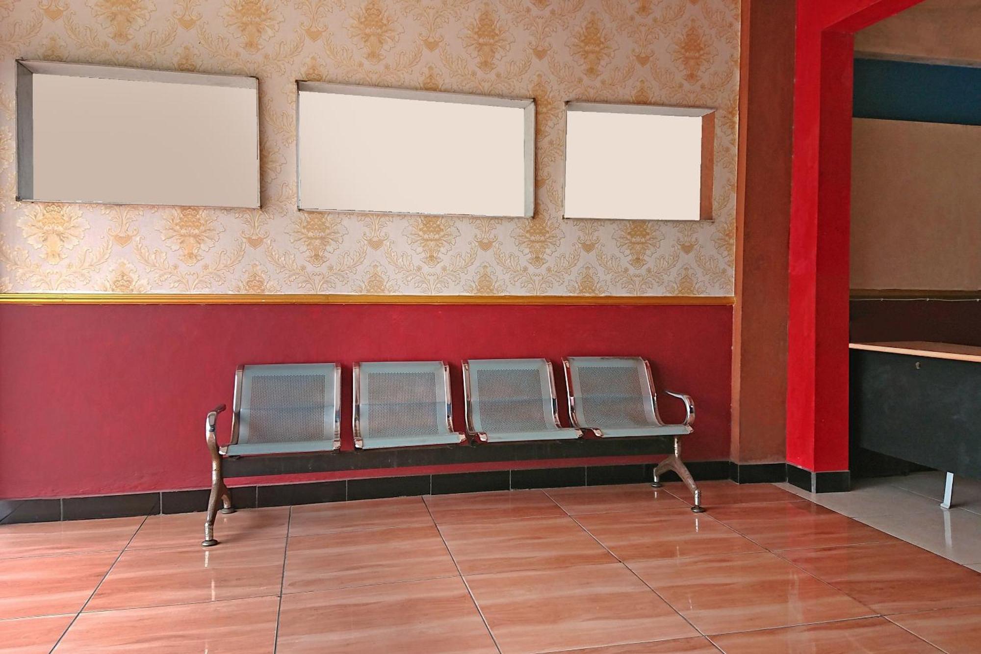 Spot On 2473 Buana Jaya Guest House Cilacap Exterior photo